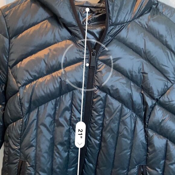 Green BCBG Ultra Light Weight Packable Down Jacket - Picture 3 of 5